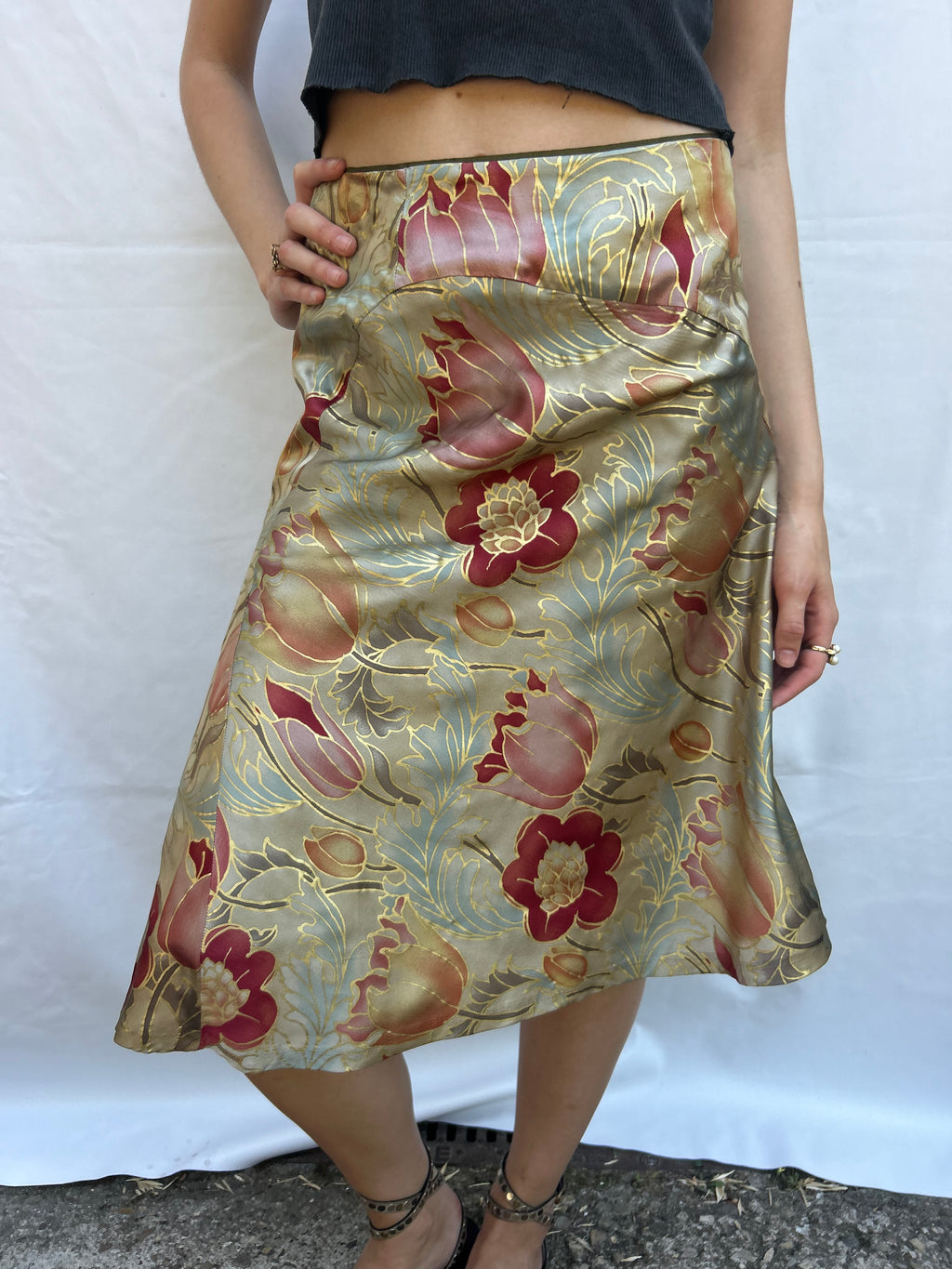The asian skirt