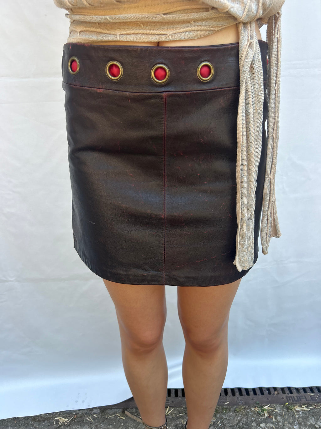 The leather skirt